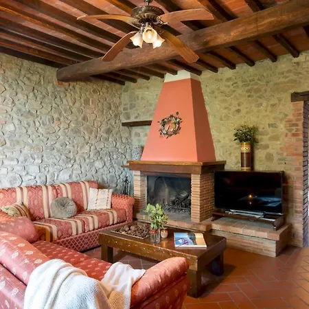 Villa Podere Belvedere 6, Emma Montevarchi